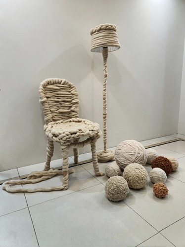 服装发布橱窗毛线球大地色泡沫球羽绒圆形道具拍摄展示填充背景