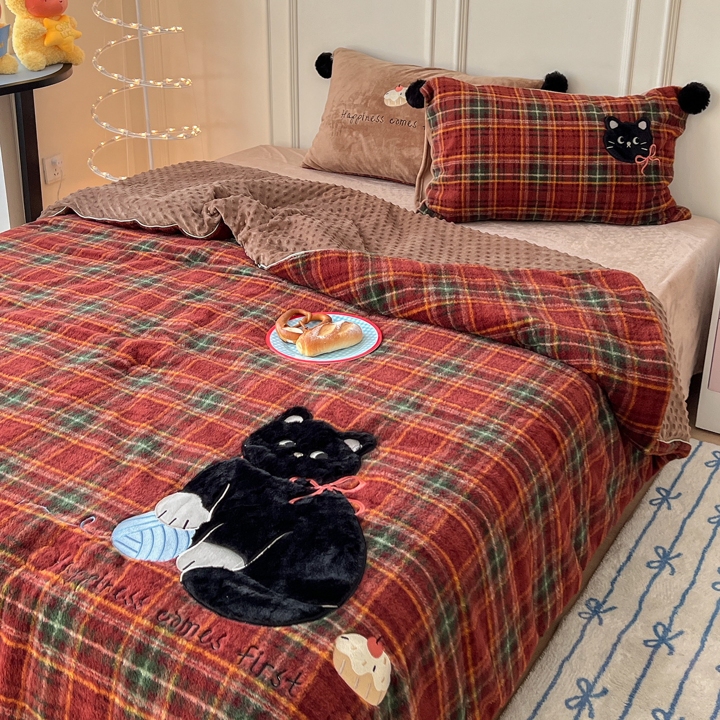 格子猫咪贴布绣豆豆绒保暖被子