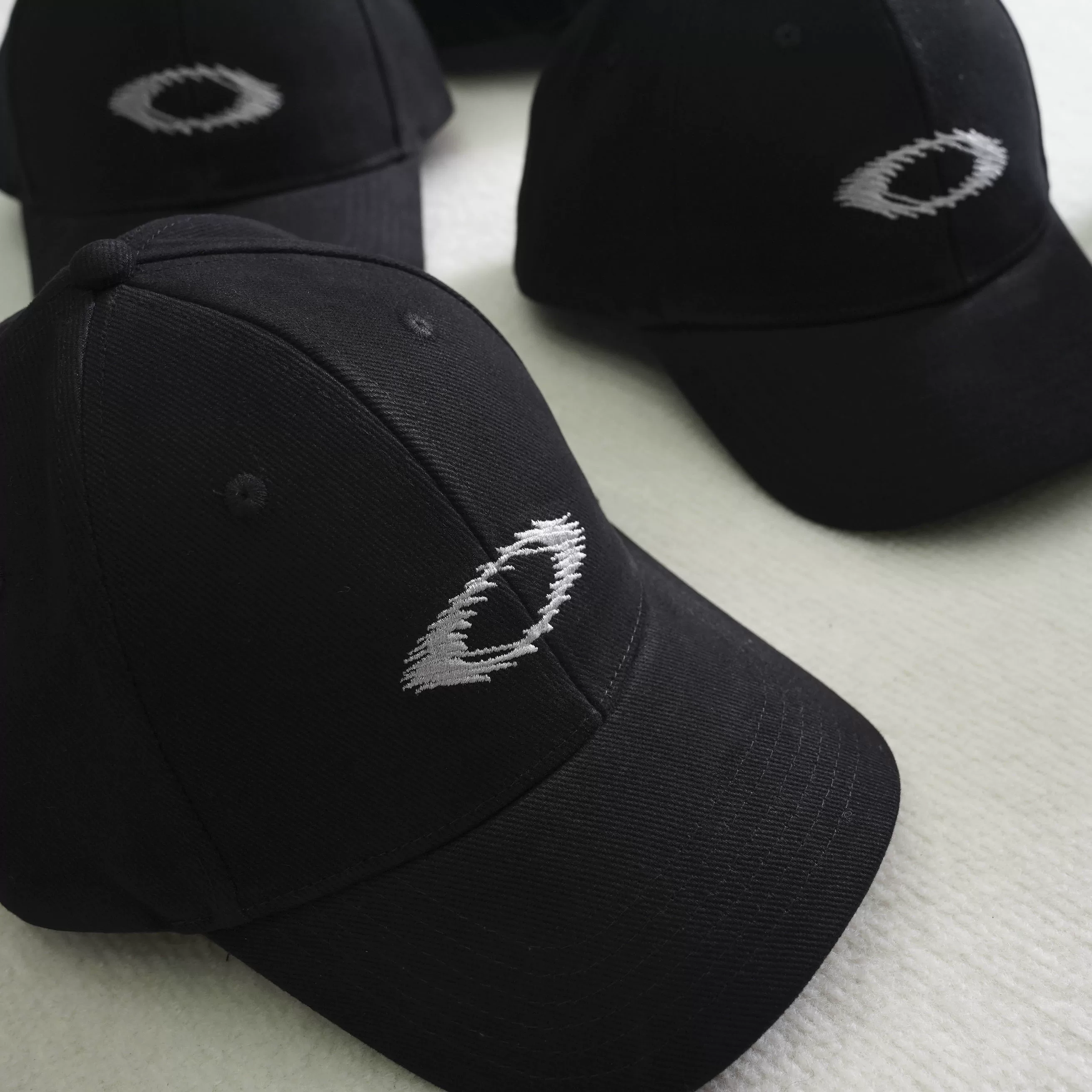 Разборная система! Зубчатое распиливание Y2K первого поколения Винтаж Oakley Duck Tongue Hat Hard Ding Baseball Hat VIBE Hat