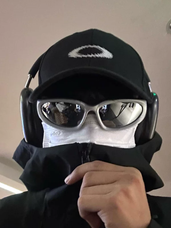 Разборная система! Зубчатое распиливание Y2K первого поколения Винтаж Oakley Duck Tongue Hat Hard Ding Baseball Hat VIBE Hat