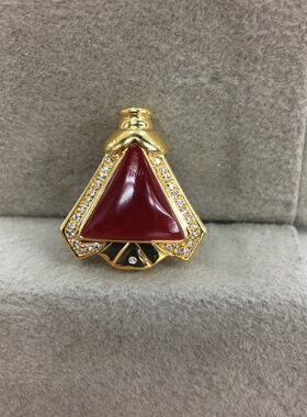 七宝珊瑚：服饰百搭 18金伴钻镶嵌一体三通佛头 尺寸16.3*14.9mm