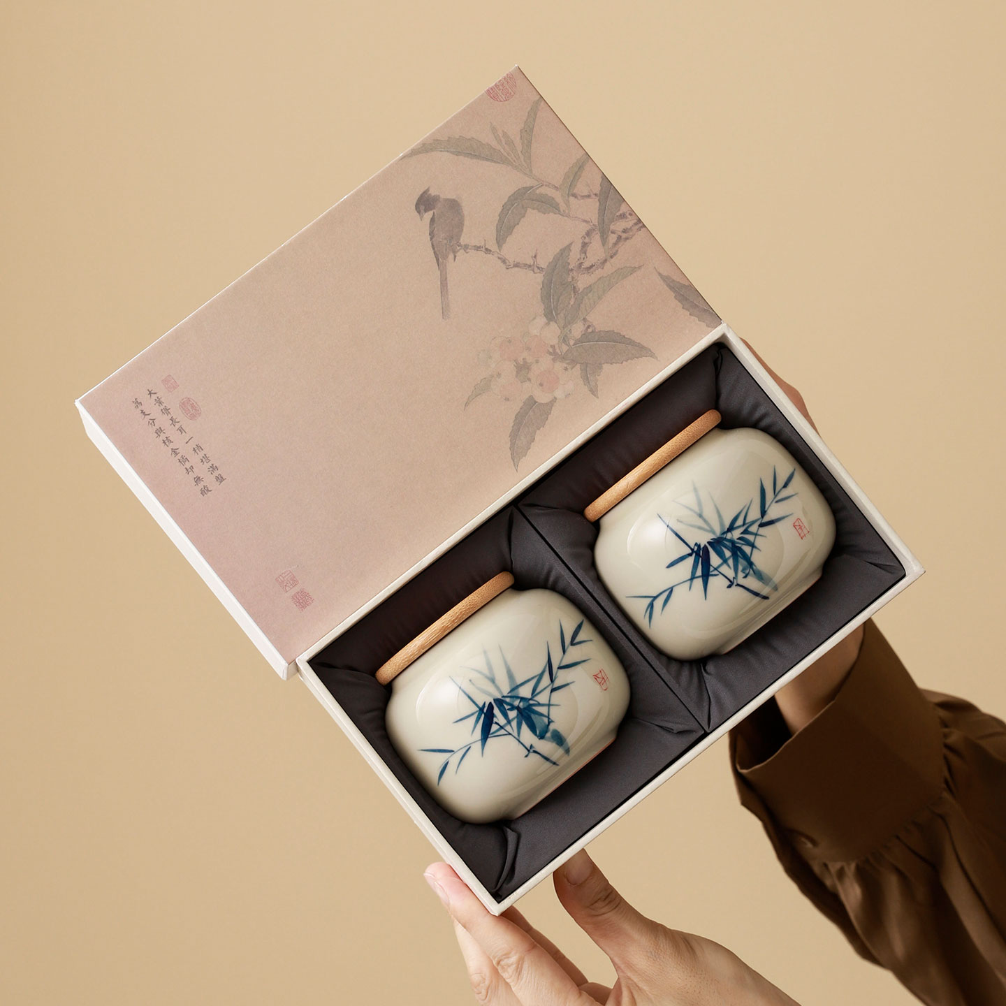 手绘茶叶罐陶瓷密封罐小号