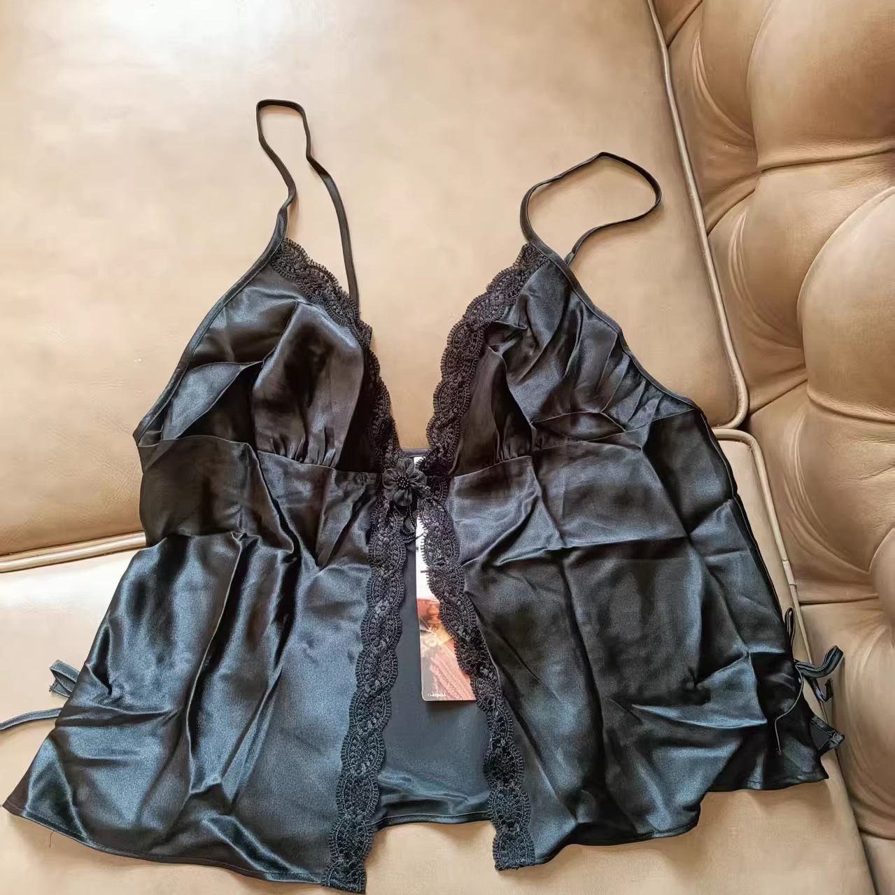 艾塔丽丝   欧美女士内衣缎面前扣性感小衫打底衣适合下胸围80,女士内衣/男士内衣/家居服,睡裙,淘宝优惠券,粉丝福利购,淘宝优惠卷