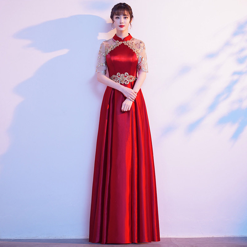 迎宾红色敬酒服晚礼服女大合唱团