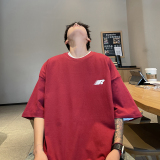 酒红色