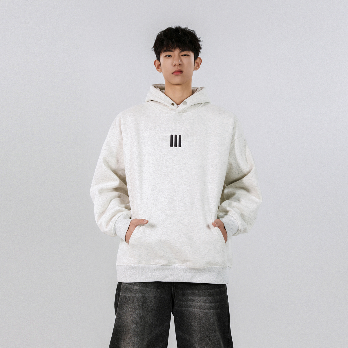 2025春刺绣三条杠一粒扣子连帽卫衣帽衫A025-W692-P50控68，男装卫衣，电商A025