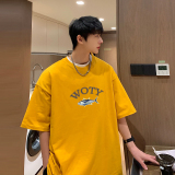 黄色