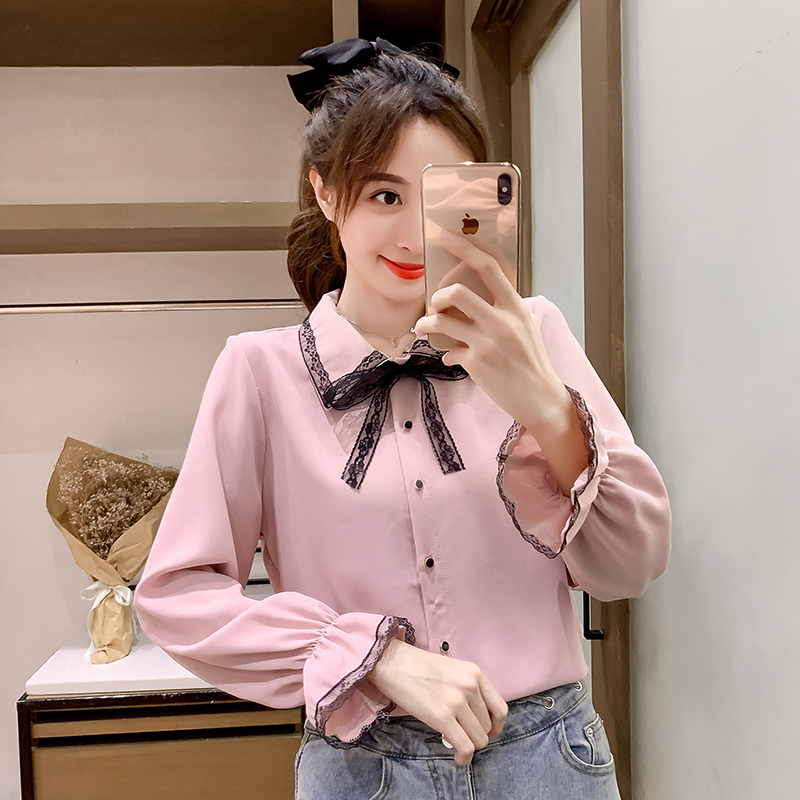 College snow spinning shirt long sleeve versatile base shirt 2021 new Korean women's early autumn trumpet sleeve foreign style top