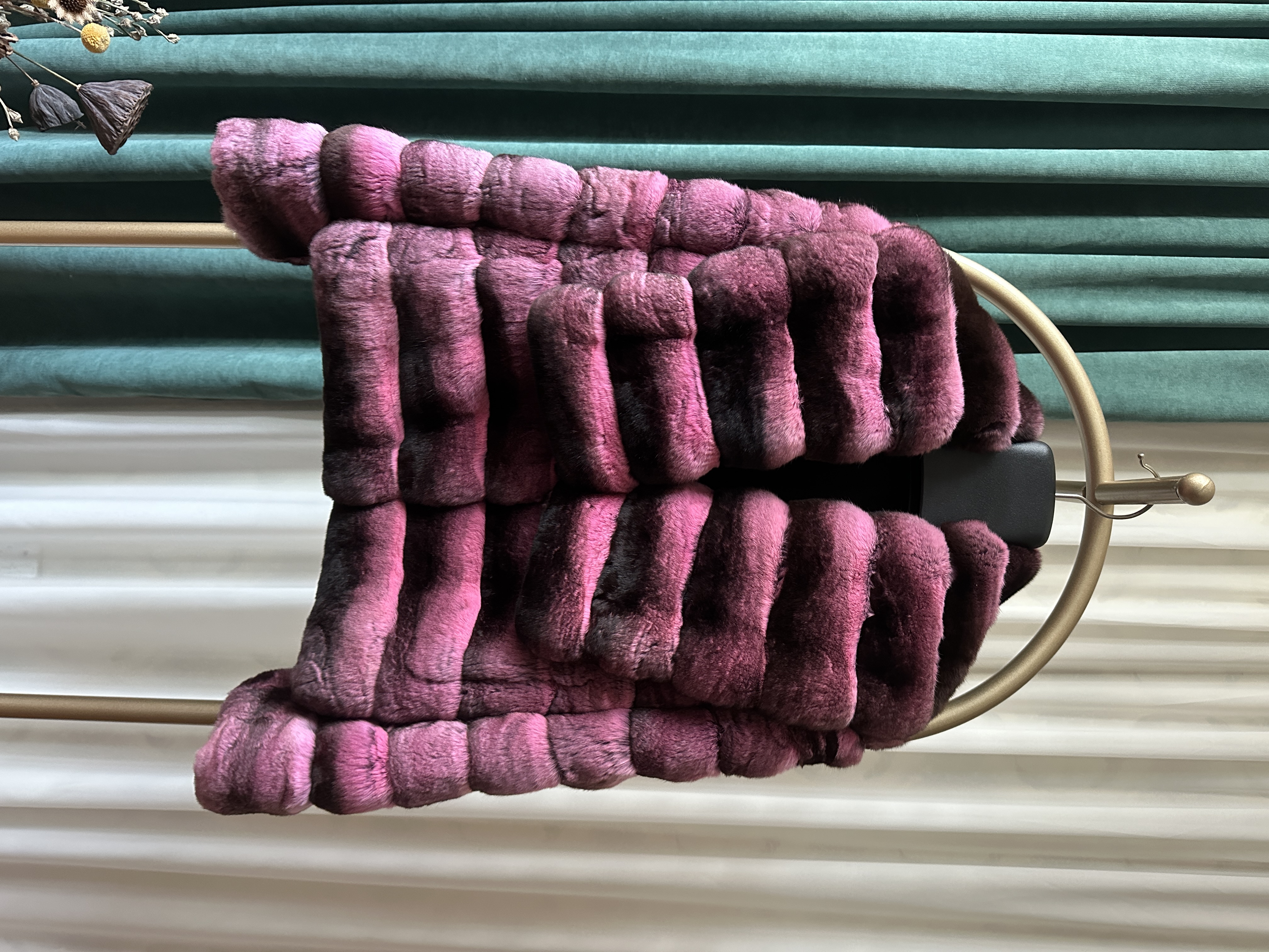 进口稀有3XD黑丝绒青紫兰龙猫本色大方领女士短款横排粟鼠外套