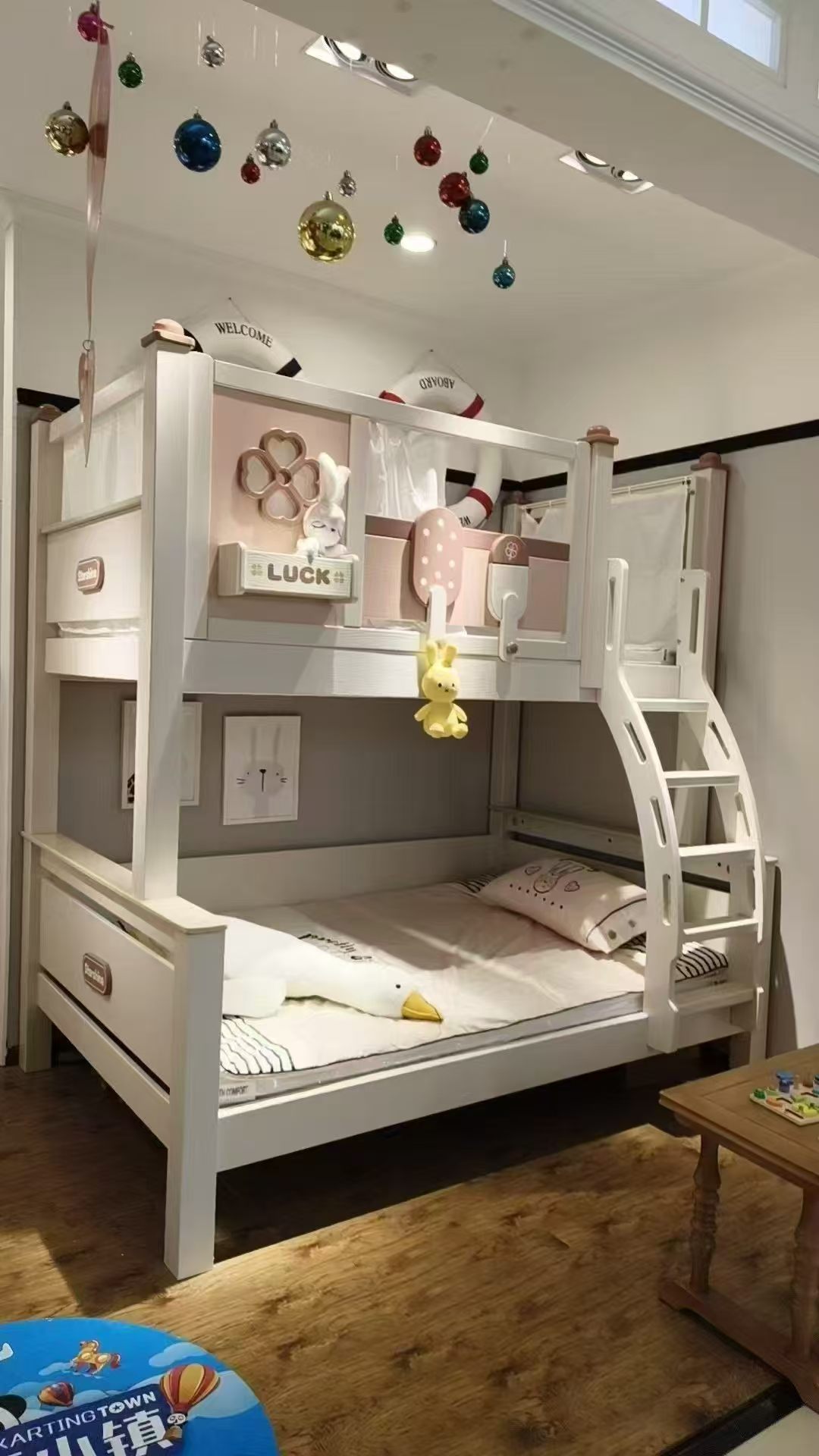 新款全实木树屋城堡儿童上下床高高低/子母床