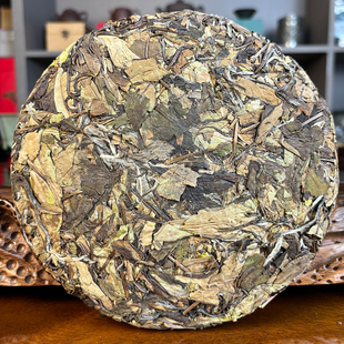 2018藏品壹號寿眉 传统工艺日晒福鼎白茶饼 陈香老白茶300g合心友