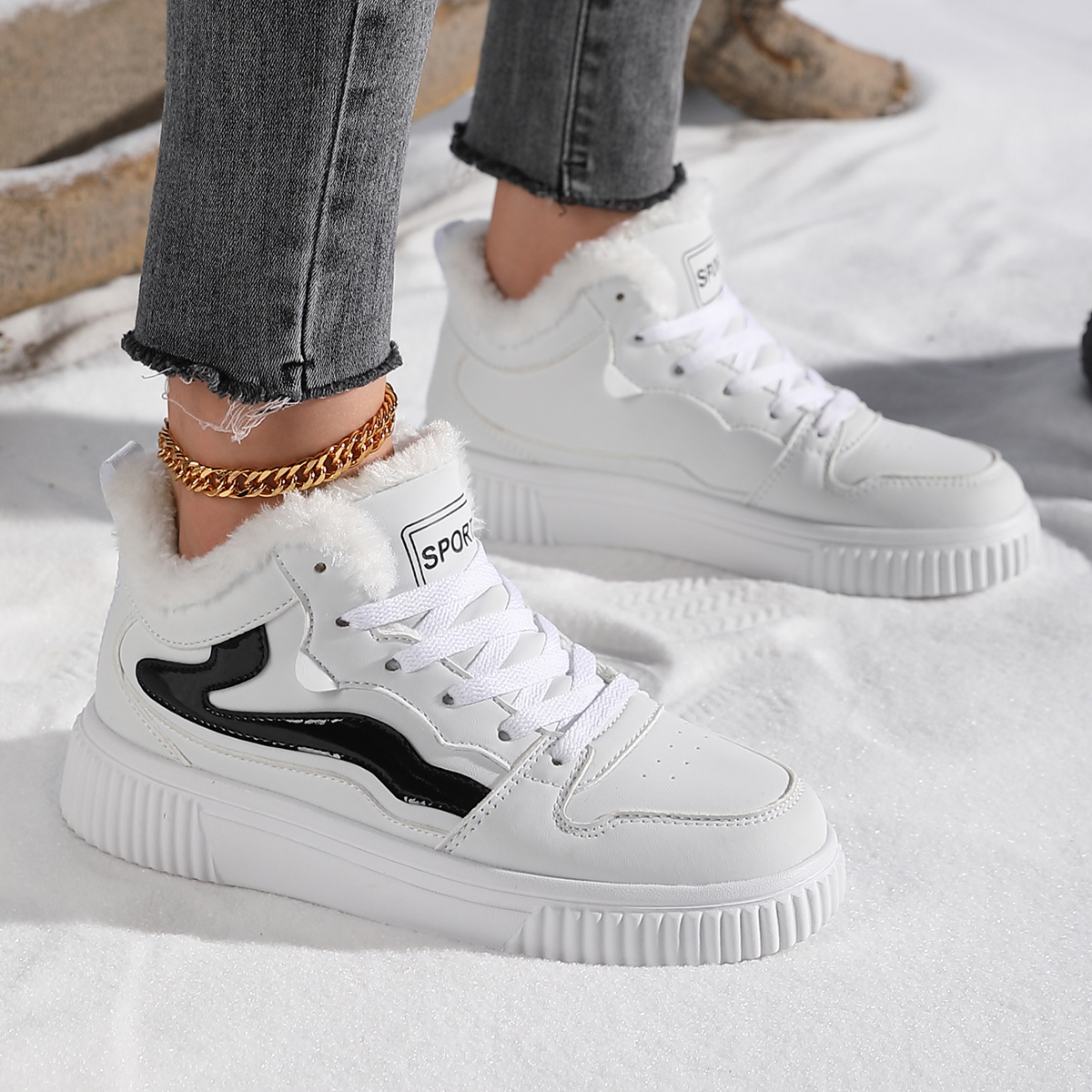 雪地靴女2024新款冬季加绒加厚马丁靴子女鞋短靴学生保暖运动棉鞋