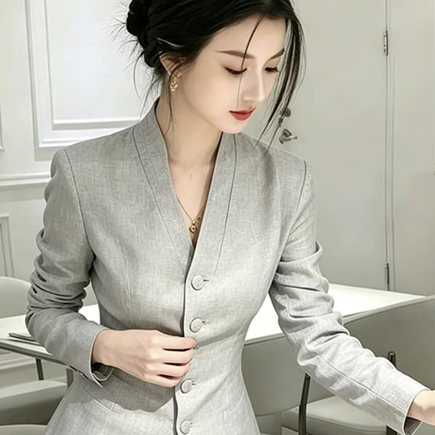 灰色西装套装女洋气微喇裤