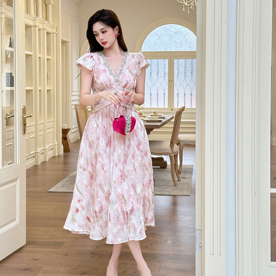 2025夏季新款女装法式V领镶钻收腰显瘦初恋碎花粉色连衣裙45204