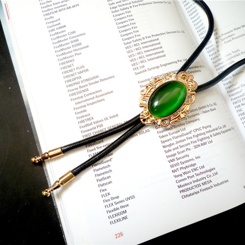 波洛专柜紫罗兰尔莉金吊领花项链