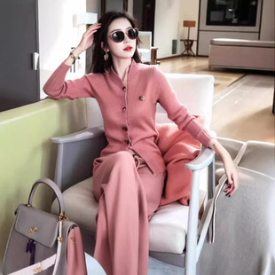 春装女年新款韩剧宽松休闲粉色立领毛衣阔腿裤两件套装