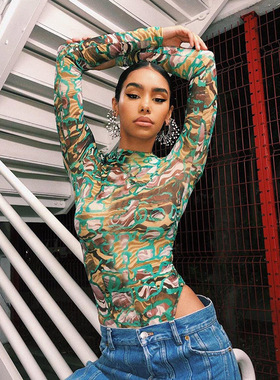 woman with round neck 棕色上衣迷彩驼色粉色紫色灰色绿色晕染新