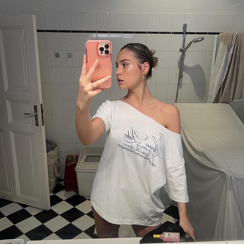 外贸夏季新款女装美式街头时尚字母印花斜肩短袖宽松恤上衣