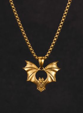 欧美个性嘻哈不锈钢铸造蝙蝠吊坠男士暗黑风街头夜店钛钢翅膀项链