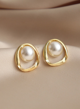 耳饰创意复古气质仿珍珠耳钉个性小众设计耳环Women Earring Gift