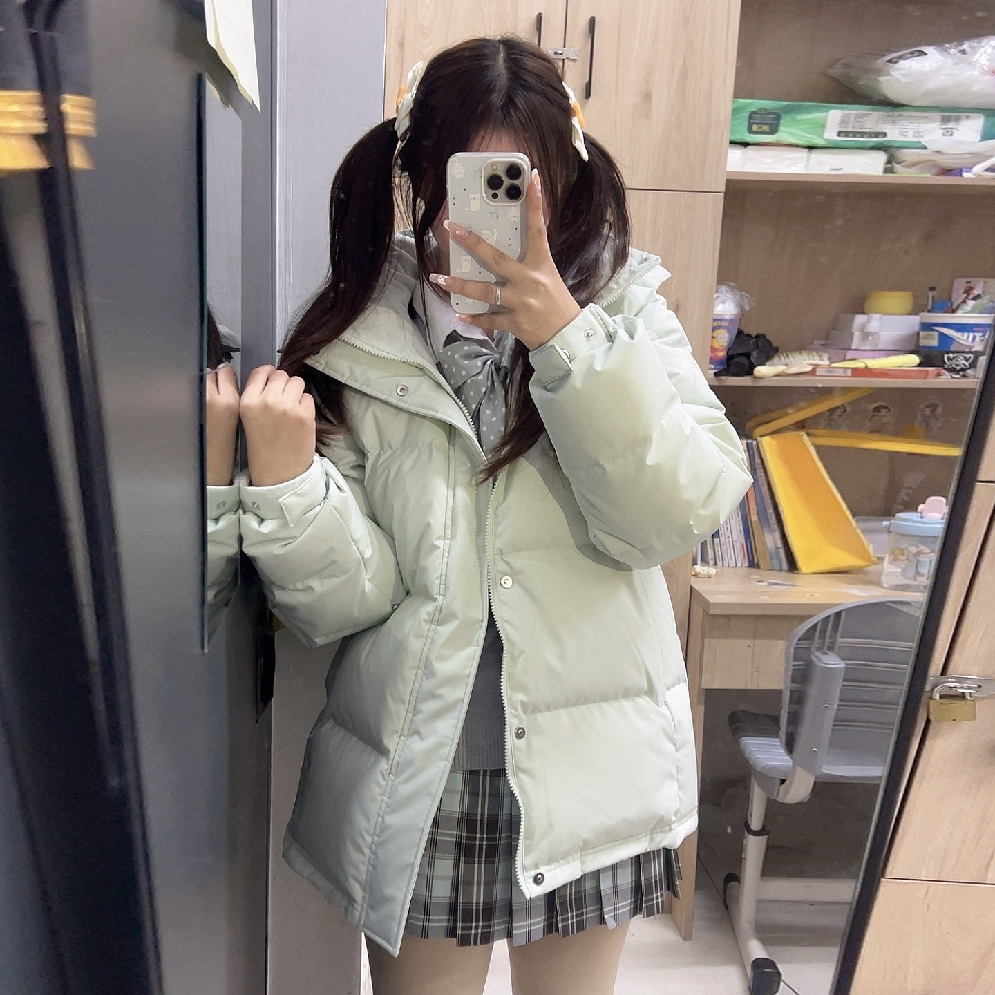 中戏短款白鸭绒羽绒服女2026冬季新款艺考白鸭绒连帽加厚宽松外套