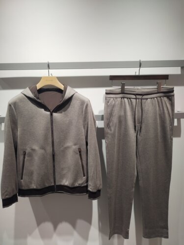 TRANDS运动套装.高品质羊毛.棉.莫代尔混纺面料精裁而成.面料挺括