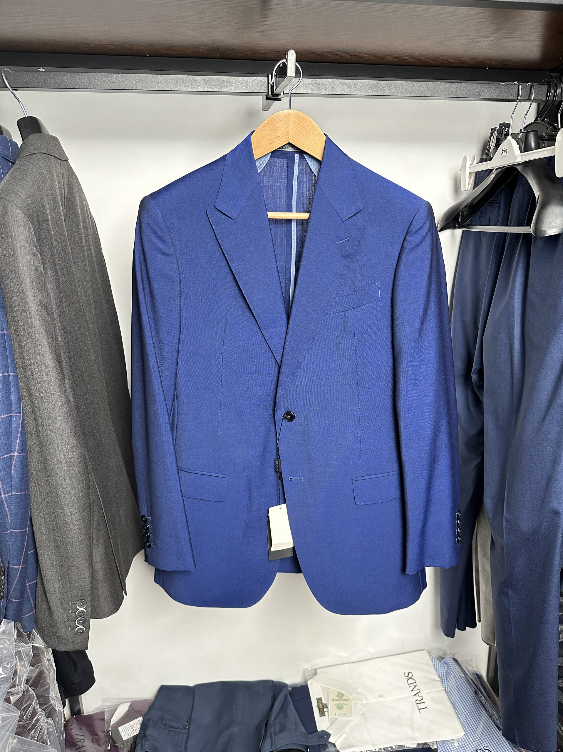 trands套装,英国多美面料,一套吊牌价15800特价1980