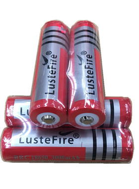 大容量18650充电锂电池 LED强光战术手电筒3.7V 带保护板 3000mAh