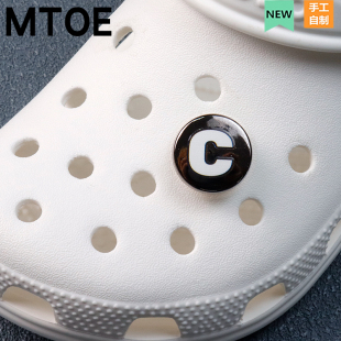 扣配件朋克鞋 MTOE 枪色字母Crcs洞洞鞋 配饰diy鞋 饰扣TJC 花Cros装