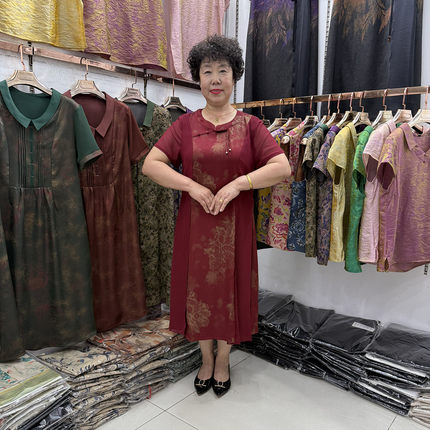 妈妈夏季新款圆领改良旗袍真丝连衣裙短袖女50岁喜婆婆红色裙子