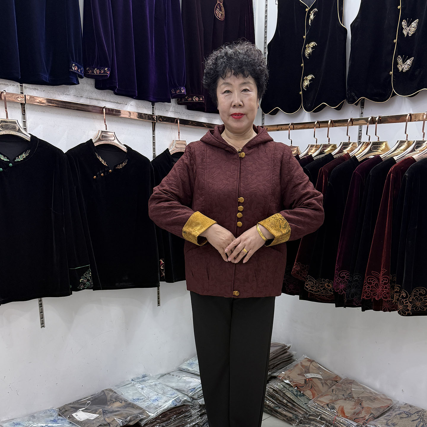 【推荐】中老年妈妈新中式连帽风衣外套女小个子国风撞色夹克开衫图片
