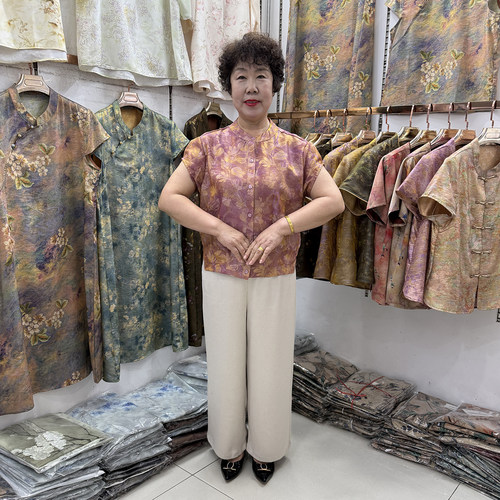 四十五岁妈妈夏季新款国风小衫短袖40-50岁立领流行时尚两件套潮