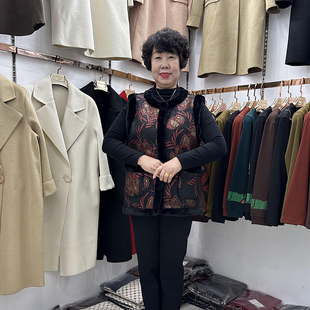 双面穿老年人时尚水貂绒冬季皮毛一体女2023背心奶奶外套保暖马夹