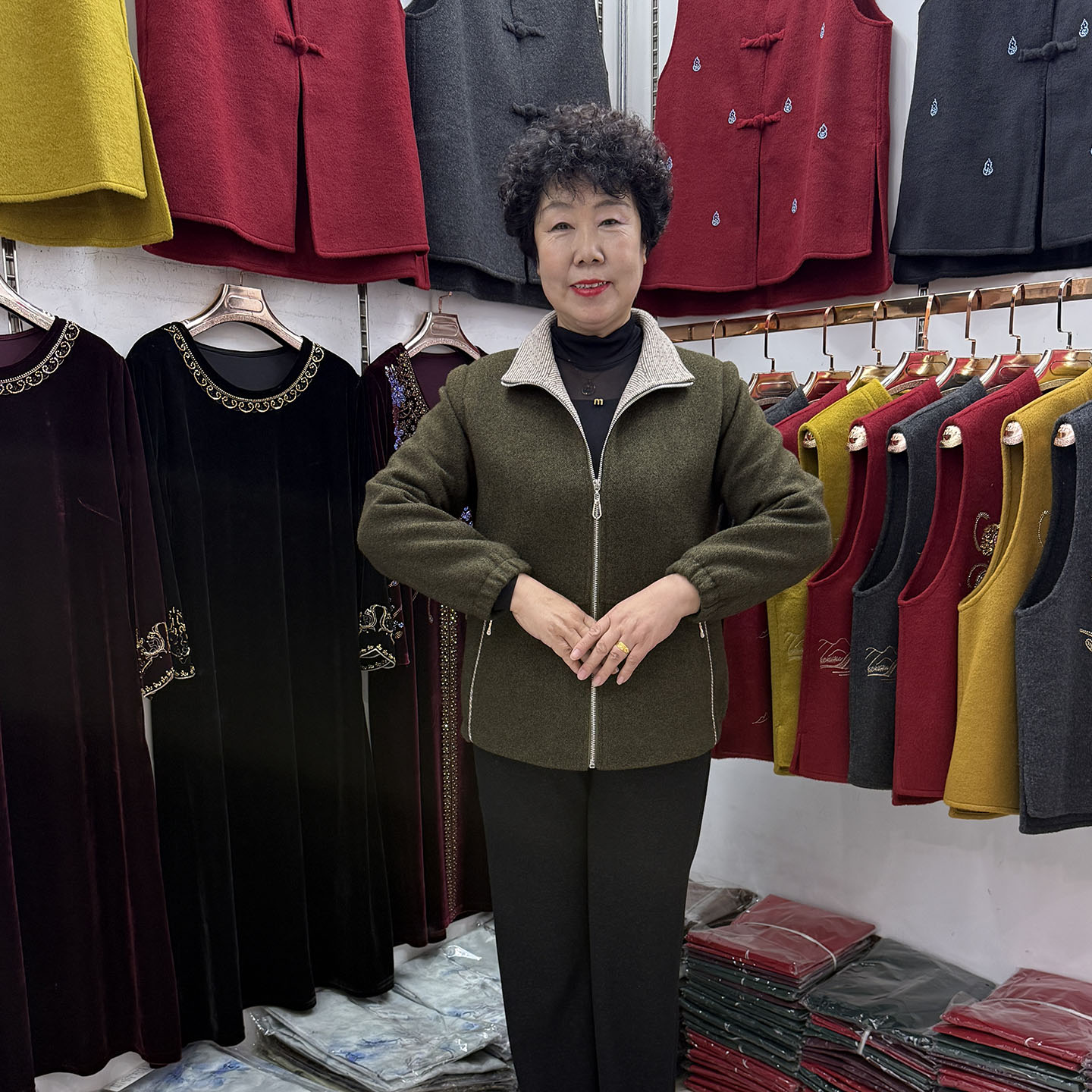 妈妈装秋冬金貂绒短款外套女翻领拉链毛呢上衣中老年宽松显瘦夹克
