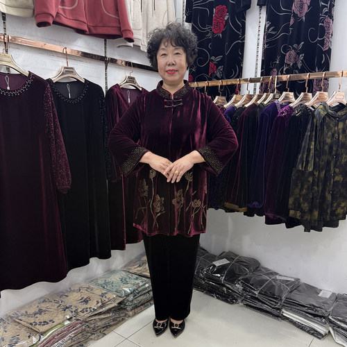 【喜婆婆】妈妈秋冬金丝绒国风盘扣红色外套女中长烫钻开衫奶奶新