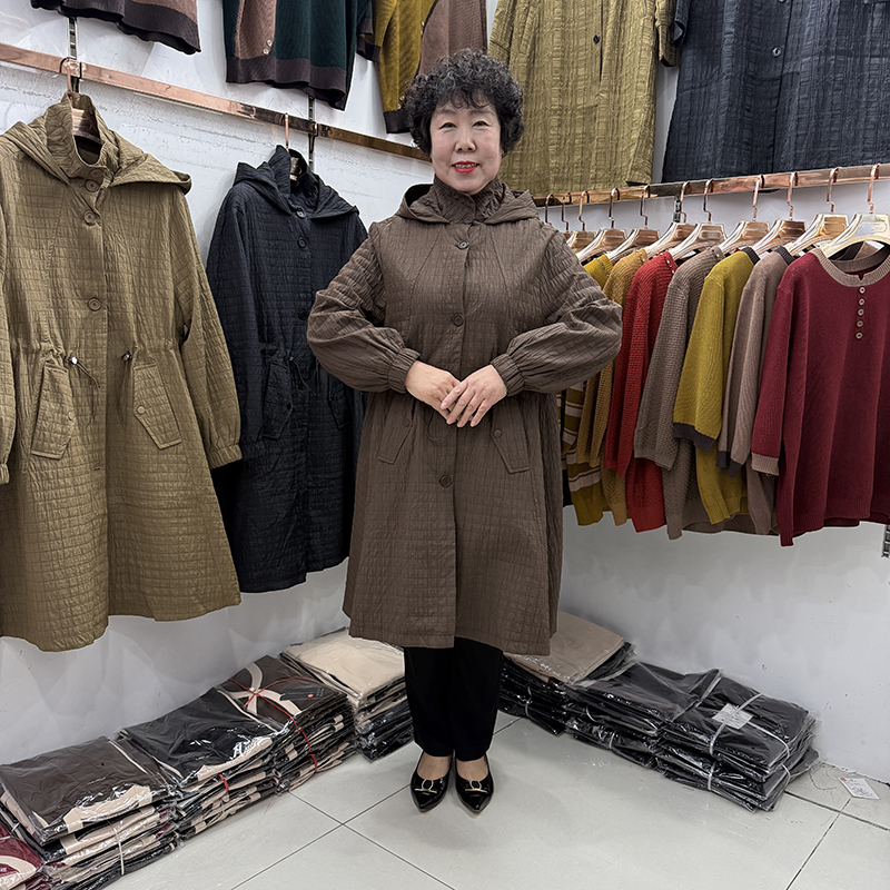 翻领休闲连帽风衣外套女过膝