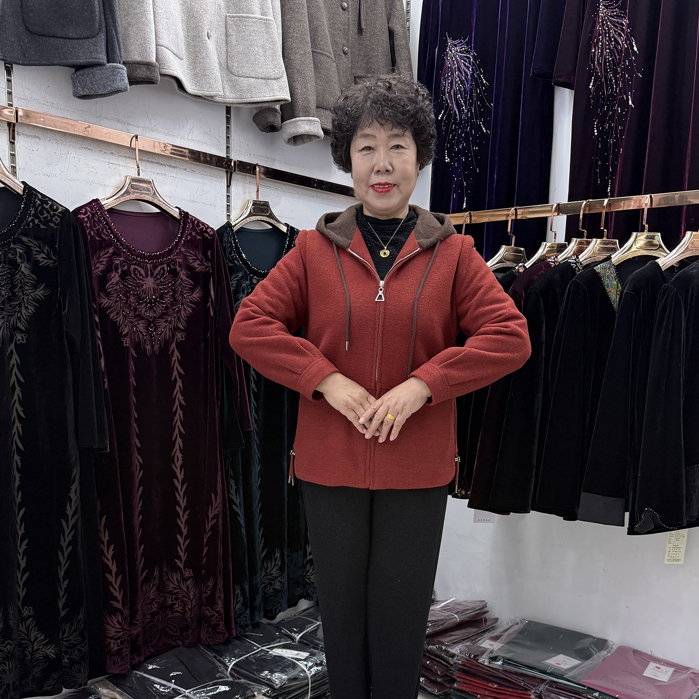 妈妈秋冬新款连帽毛呢外套女短款50多岁撞色简约气质休闲米色上衣