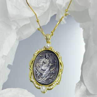 天然贝雕卡梅奥黑蝶贝月亮女神吊坠项链18K卡梅奥黑蝶贝月亮女神