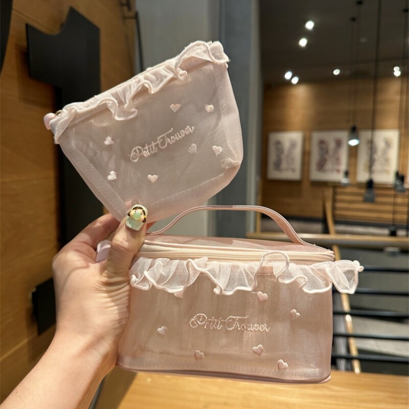 新款可爱PVC蕾丝边网纱透明化妆包旅行便携洗漱包口红粉饼补妆包