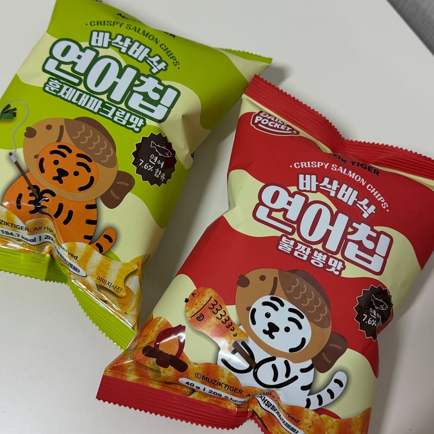 韩国进口友施葱香奶油辣海鲜味三文鱼脆片儿童零食追剧解馋零嘴