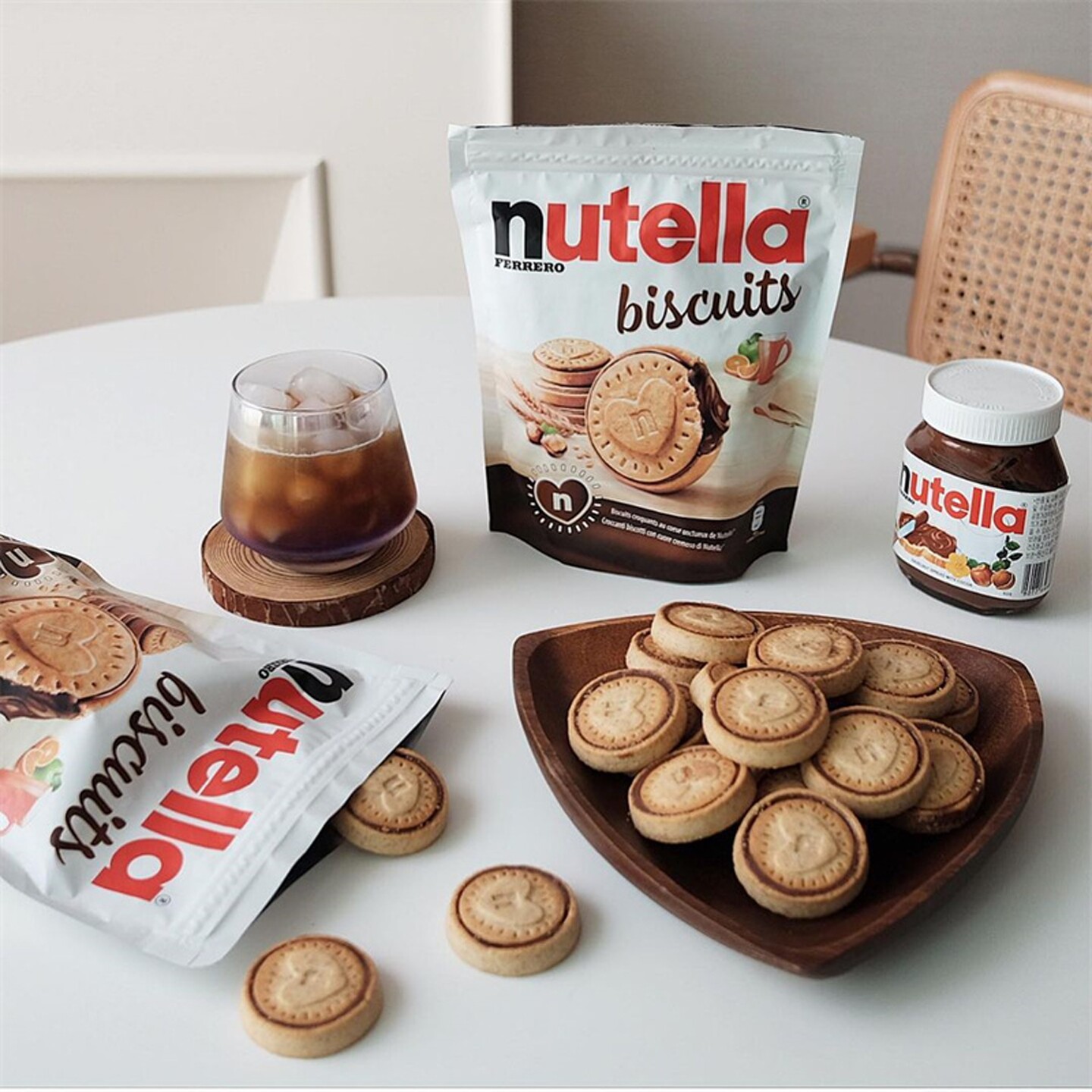意大利进口零食nutella能多益榛子巧克力夹心爱心曲奇饼干下午茶