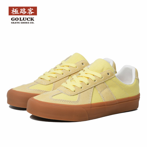 极路客鹅黄小清新德训鞋