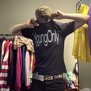 Once T恤 Only 标语美式 短袖 年轻人个性 Young 年轻只有一次