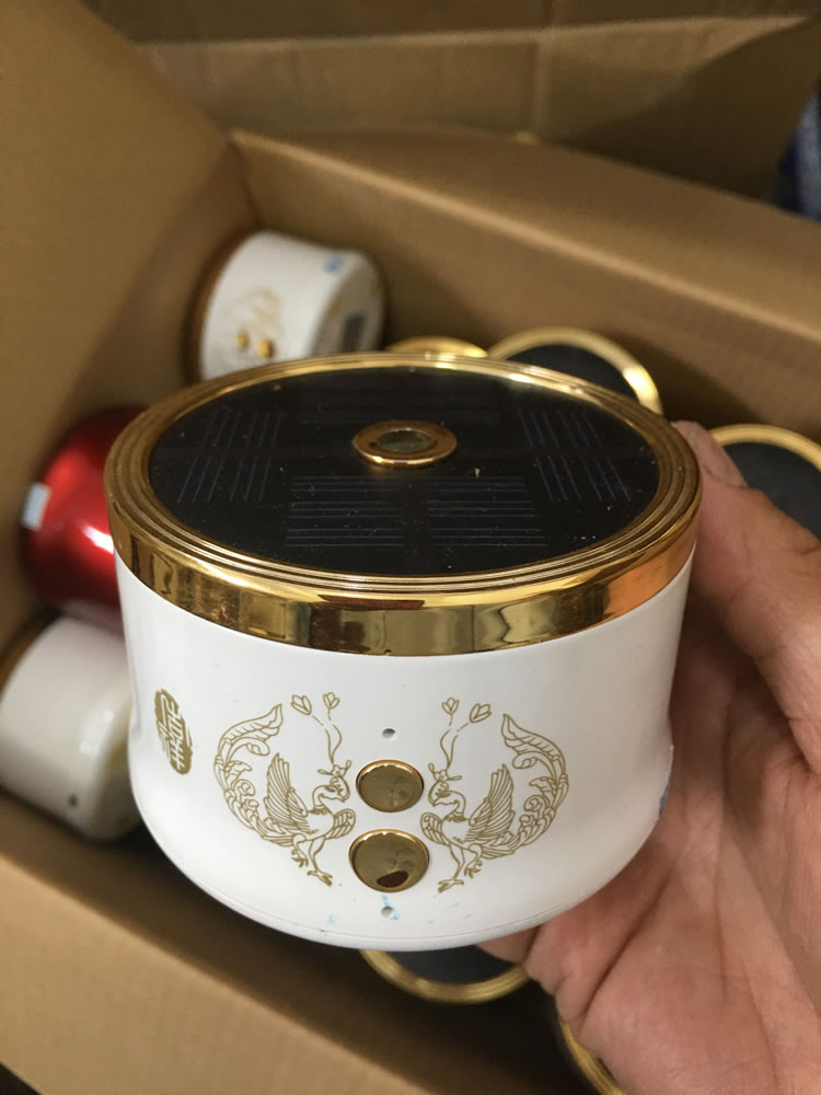 太阳能车载香薰汽车内香水车用