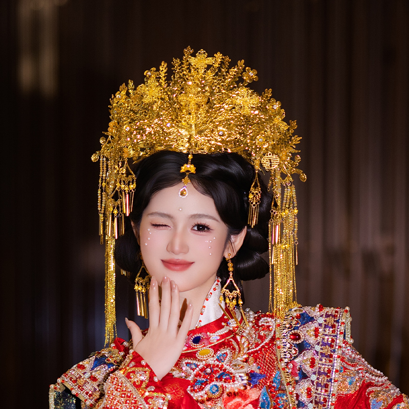 新娘重工汉服金色中式大凤冠花朵喜字华丽流苏龙凤褂减龄结婚饰品