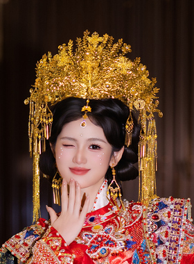 新娘重工汉服金色中式大凤冠花朵喜字华丽流苏龙凤褂减龄结婚饰品
