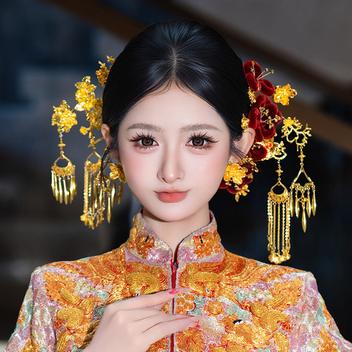 新娘龙凤褂发饰古风贵气高级富贵感手工红色绒花金色流苏结婚配饰