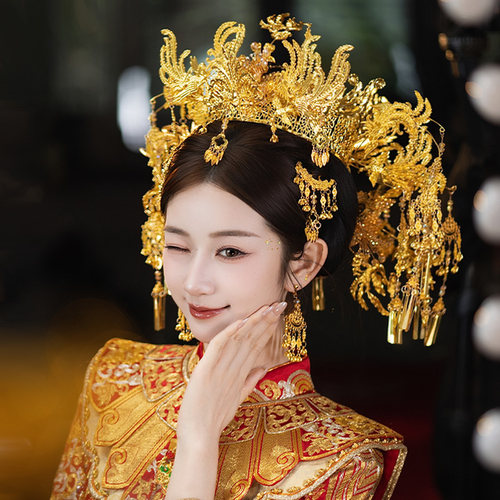 中式新娘发饰奢华复古高级感龙凤褂古风婚礼精致大气凤冠配饰套装