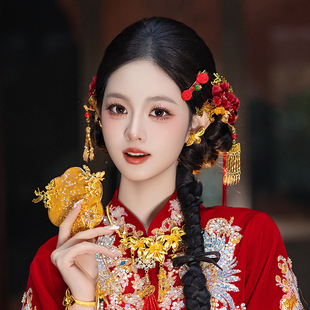 新中式国风新娘发饰爆款红色手作绒花俏皮减龄晨袍精致流苏发饰