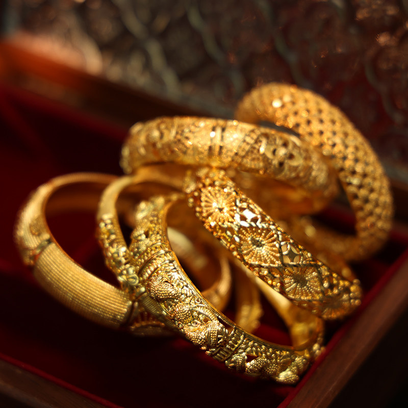 金色新娘新款古风龙凤褂婚礼古典精致手镯结婚中式喜服高级感配饰